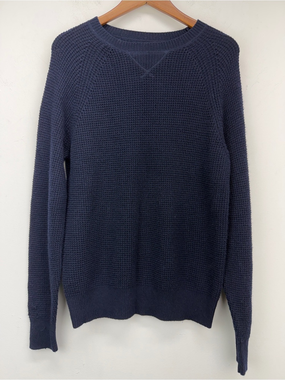 J. Crew size Medium Men’s Navy Blue Wool Blend Waffle Knit Crewneck Sweater NWT
